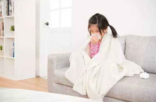 十堰市康芪中医：孩子老咳嗽，不会咳成肺炎吧？