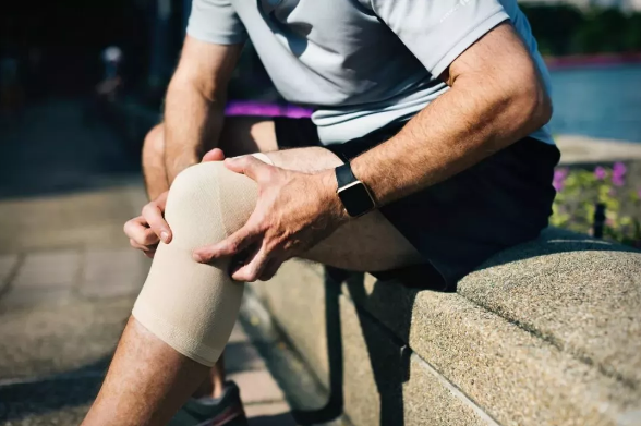 乌兰察布蒙中康复医院：为什么跑步膝盖会痛？也许是屁股的锅！