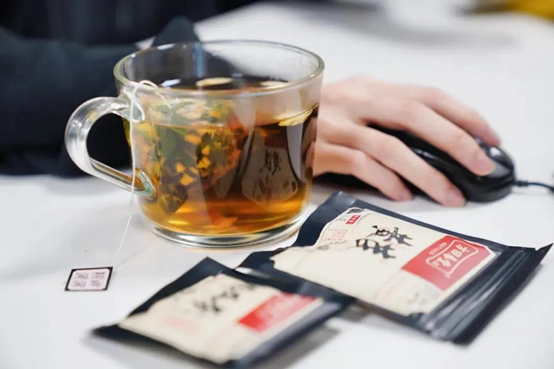 杭州方回春堂：一个你可能从未听说过的熬夜茶