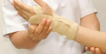 余庆洲骨伤科诊所工作站：（医案）中医如何治疗桡骨远端骨折