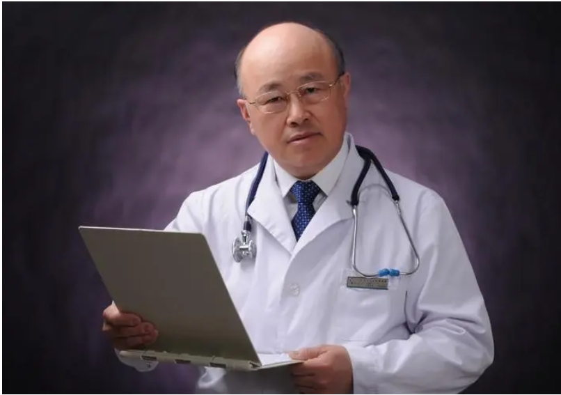 擅长中西医结合治疗乳腺癌、肺癌、肝癌——殷东风教授