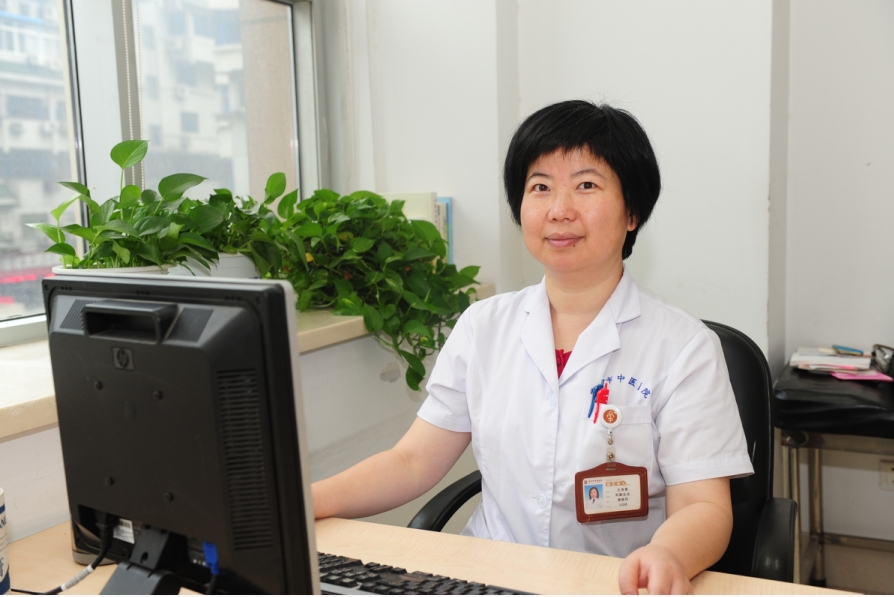 江苏省常州市中医医院：擅长乳腺、甲状腺良恶性疾病手术——贾华